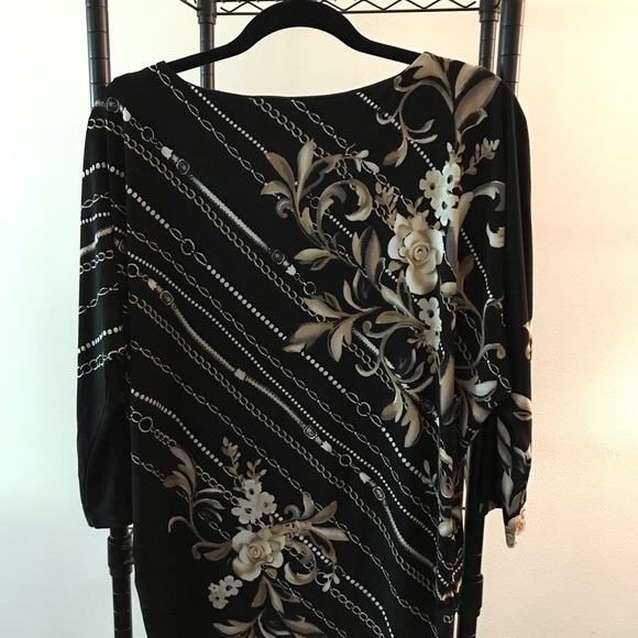 White House Black Market Blouse - Picture 7 of 7